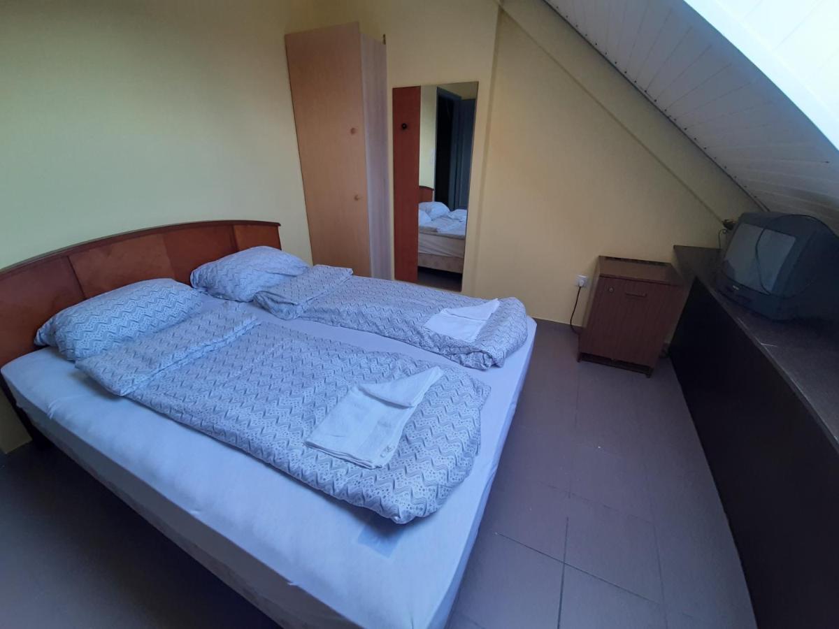 Retro Hotel Merid Zamárdi Kültér fotó