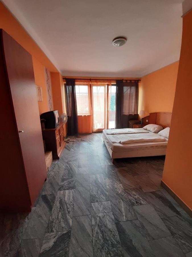 Retro Hotel Merid Zamárdi Kültér fotó